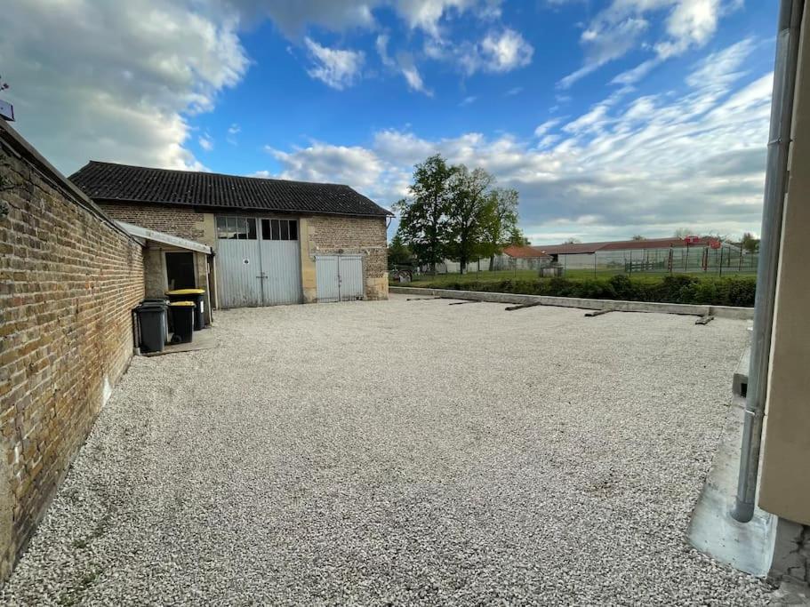 "Le Chaleureux" Appartement Pour 4 Personnes Isles-sur-Suippe Zewnętrze zdjęcie